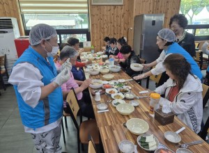 “행복밥상 복닭복닭” 삼계탕 데이🐔