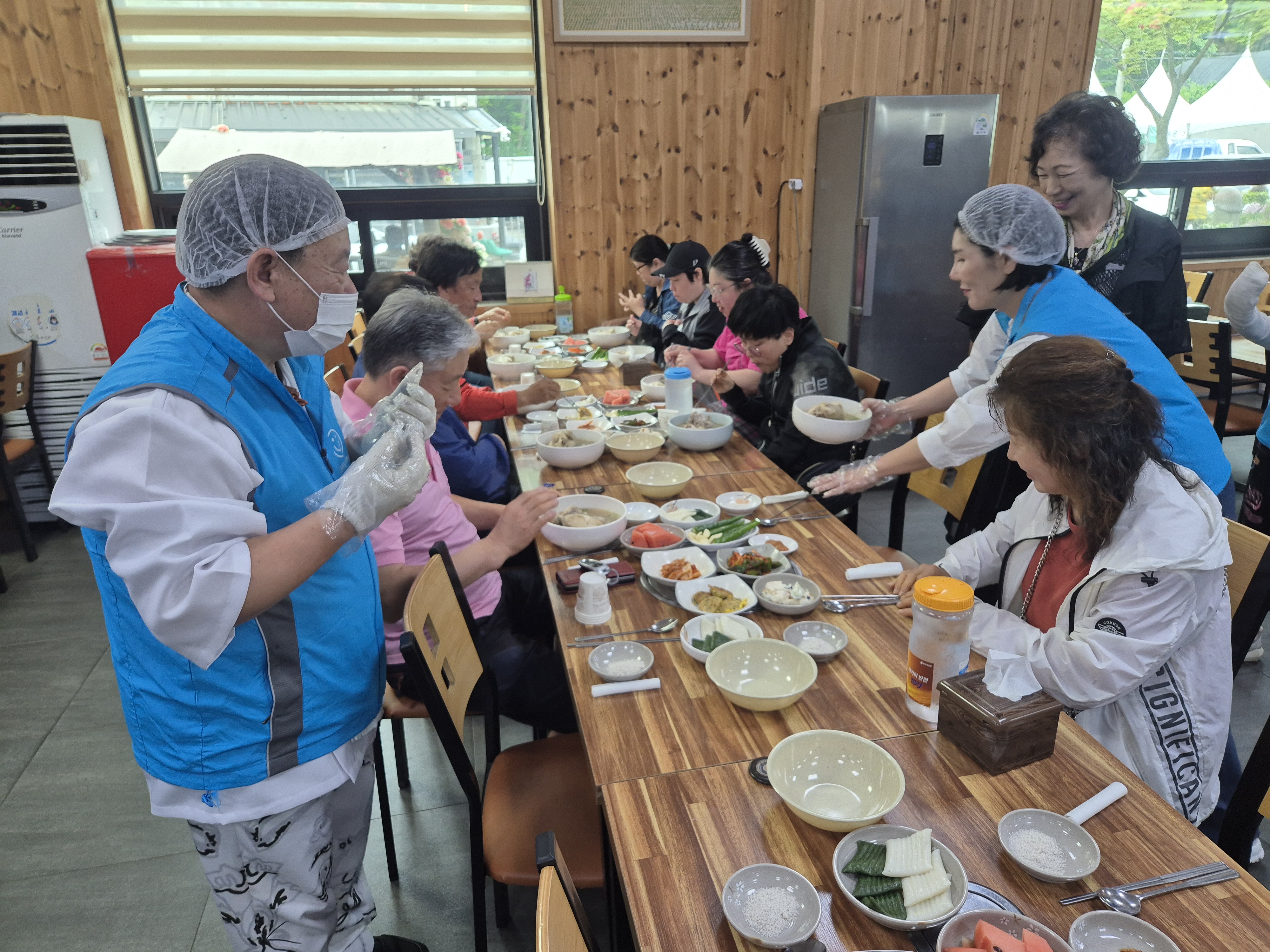“행복밥상 복닭복닭” 삼계탕 데이🐔